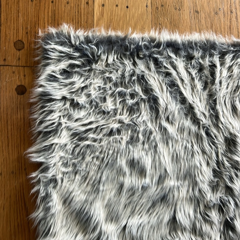 Pottery Barn Nottingham Plaid Faux Fur Back Lumbar Pillow Cover - Picture 3 of 9